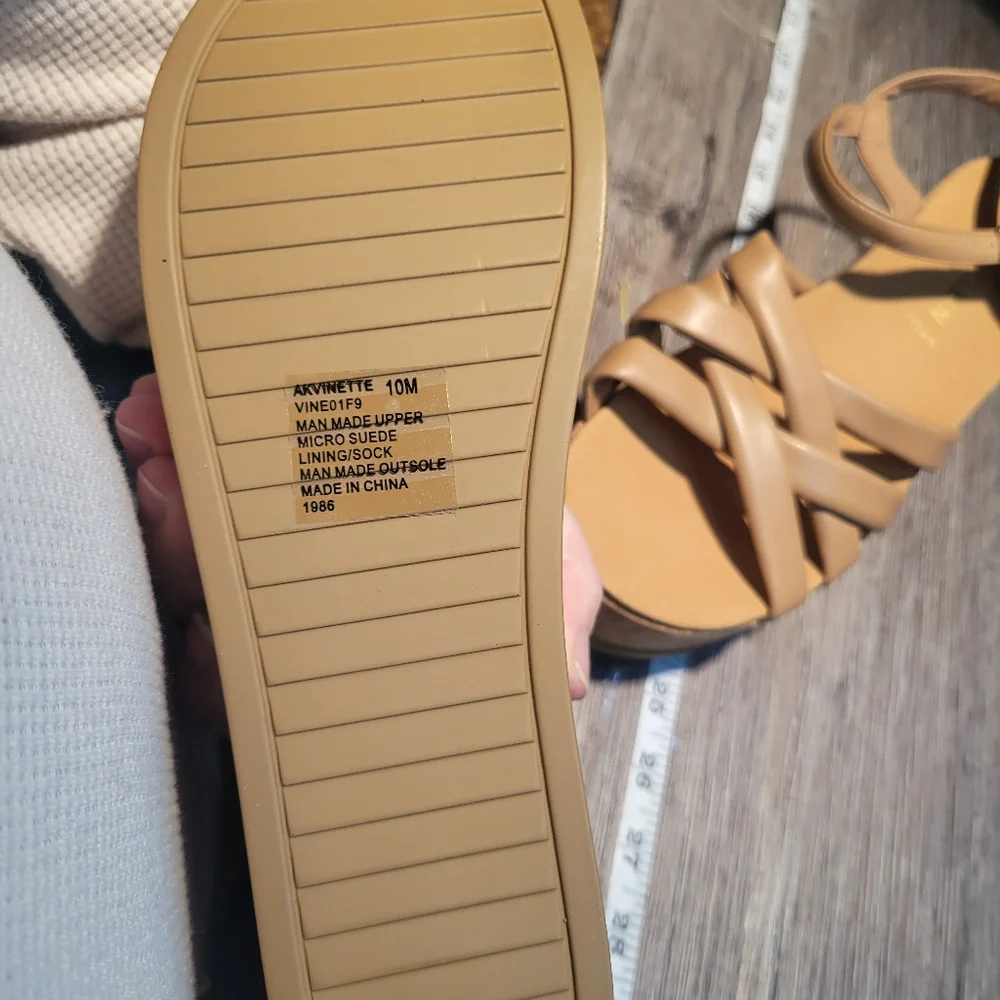 Anne Klein NEW‎ Women's Tan Wedge Sandals Size 10